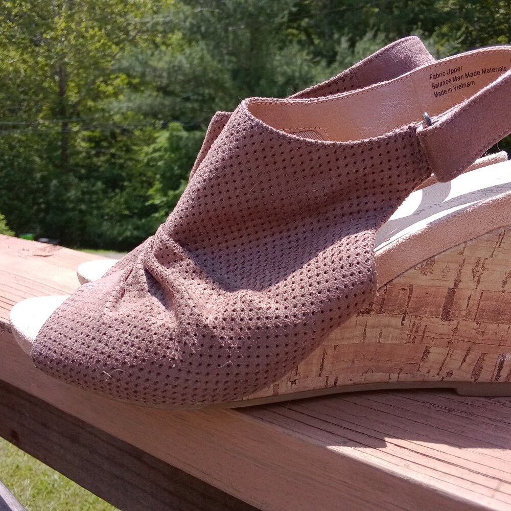 Life stride Wedge sandals